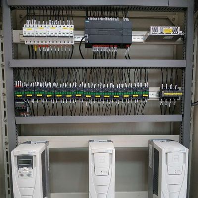 Nieuw en origineel 140XBP01600 model PLC controller met 1 jaar garantie en 3-5 dagen levering